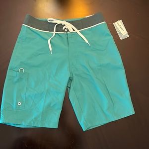 Men’s Old Navy board short, Size 28.